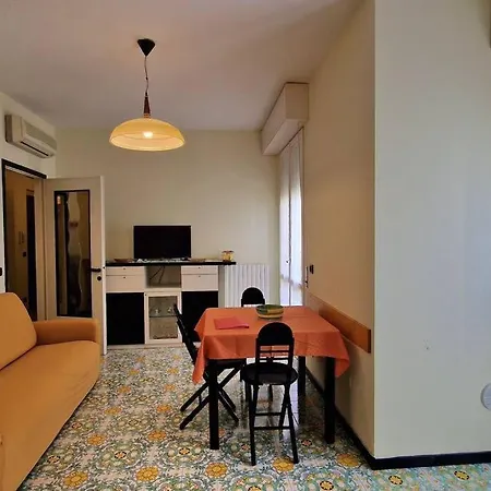 Center - View * Λατζίζε