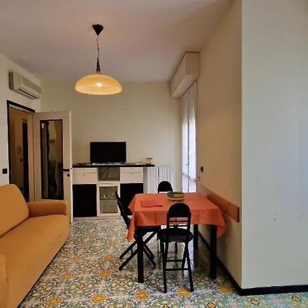 Center - View Λατζίζε
